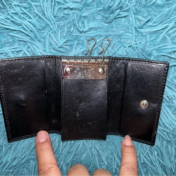 GUCCI BLACK KEYHOLDER - Picture 3 of 12